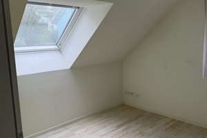 Attraktive Dachwohnung nahe Basel – 105 m², modern & grosszügig mit Klimaanlage und Carport  – Oscar-Grether-Straße 2A, 79539 Lörrach – Vorschaubild 5