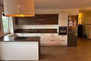 "Haus am Park" 
4,5 Zimmer-Wohnung mit Einbauküche in 47226
Duisburg-Rheinhausen "Aufzug vorhanden – Die vollständige Adresse der Immobilie erhältst du vom Anbieter., 47226 Hochemmerich, Duisburg – Vorschaubild 3