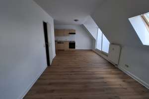 Modernisierte 2-Zimmer-Wohnung (46 m²) mit sonnigem Balkon – Peliserkerstraße 67a, 52068 Panneschopp, Aachen – Vorschaubild 4
