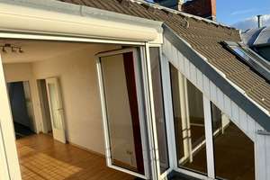 bezugsfreies 2,5 Zimmer Dachgeschoß mit Balkon und Dachterrassen Option – Karolinenstr. 1D, 13507 Tegel, Berlin – Vorschaubild 11