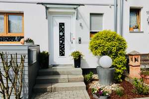 Einziehen und genießen: Schönes  Reihenhaus KfW-60 mit Energieeffizienz  und Stil – Die vollständige Adresse der Immobilie erhältst du vom Anbieter., 65207 Auringen, Wiesbaden – Vorschaubild 4