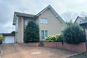 Hier wohnen Sie einfach nur gut und schön! Einfamilienhaus mit viel Platz und großem Garten in – Die vollständige Adresse der Immobilie erhältst du vom Anbieter., 59581 Warstein – Vorschaubild 5