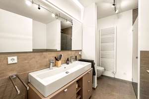 Exklusives Wohnen nahe der Königsallee – stilvolle Wohnung mit Terrasse und Tiefgarage – Jahnstraße 1, 40215 Friedrichstadt, Düsseldorf – Vorschaubild 7