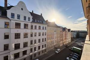 Helle 3,5-Zimmermaisonettewohnung mit neuem Bad und Dachterrasse! – Zschopauer Straße 142, 9126 Bernsdorf, Chemnitz – Vorschaubild 15