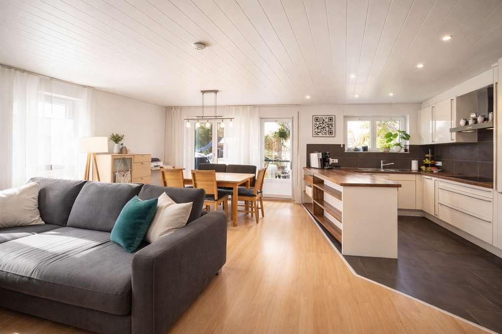 Immobilie in Oberriexingen - Wohnen im Grünen: Barrierefreie 4,5-Zimmer-Gartenwohnung mit 2 Terrassen - Bild 0