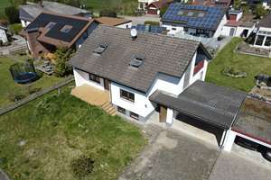 FAMILIENHAUS mit Garten & Doppelgarage in ruhiger Lage – Die vollständige Adresse der Immobilie erhältst du vom Anbieter., 89547 Gerstetten – Vorschaubild 2