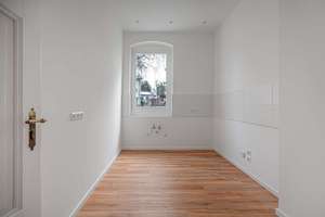 🌳 Altbau-Traum am Schlosspark Lichterfelde - Charmante Altbau 3 Zi Whg mit Balkon & Blick ins Grüne – Die vollständige Adresse der Immobilie erhältst du vom Anbieter., 12207 Lichterfelde, Berlin – Vorschaubild 8