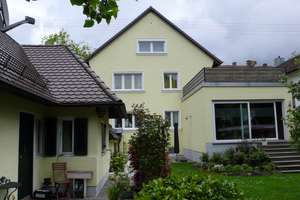 4 Familien Haus sofort frei Augsburg Göggingen Haus mit ca 320 qm Wohnfläche und 875 qm Grund – Flemingstraße 5, 86199 Göggingen-Nordost, Augsburg – Vorschaubild 3