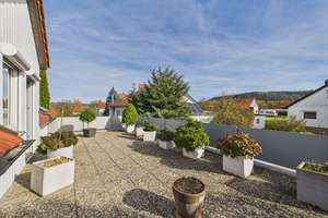 Haus mit Garten, zwei Garagen & zwei Terrassen - 
Einzug nach Absprache möglich – Die vollständige Adresse der Immobilie erhältst du vom Anbieter., 78628 Rottweil – Vorschaubild 1