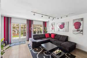 Modernisiertes Einfamilienhaus mit stilvollem Garten – Regensburg (Kreis) – Vorschaubild 4