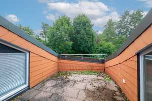Schicke 3-Zimmer-DG-Wohnung mit Terrasse und Empore – Pforzheim – Vorschaubild 10