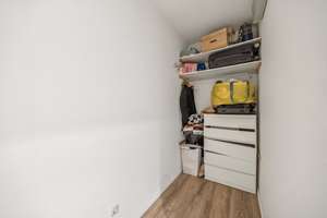 1A-Kapitalanlage: Modernisierte Wohnung, 2,5 Zimmer, Balkon, Garage, vermietet, in ruhiger Wohnlage – Die vollständige Adresse der Immobilie erhältst du vom Anbieter., 22143 Rahlstedt, Hamburg – Vorschaubild 8