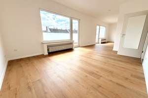 Traum-Penthouse mit 3 Balkonen, EBK und Aufzug direkt auf der Lorettostraße – Lorettostraße 5, 40219 Unterbilk, Düsseldorf – Vorschaubild 3