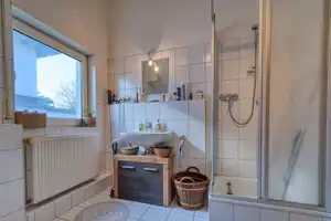Zweifamilienhaus mit Einliegerwohnung für Kapitalanleger geeignet – Hochtaunuskreis – Vorschaubild 5