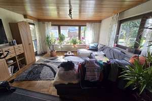 Gepflegtes Zweifamilienhaus auf großem Grundstück mit zwei Garagen – Die vollständige Adresse der Immobilie erhältst du vom Anbieter., 74417 Gschwend – Vorschaubild 4