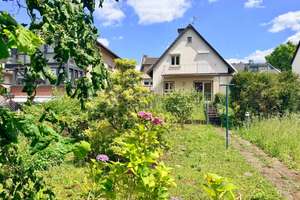 Eine seltene Gelegenheit in begehrter Lage – Wohnen mit großem Garten und viel Potenzial!
