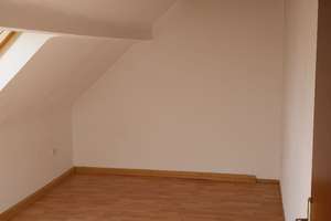 vier Zimmer DG Wohnung in Essen, Freisenbruch – Bochumer Landstraße 343, 45279 Freisenbruch, Essen – Vorschaubild 8