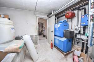 DIETZ: ZWEITER BEZUG nach Sanierung! Einfamilienhaus mit ELW oder Büro, 2 Garagen und Garten – Die vollständige Adresse der Immobilie erhältst du vom Anbieter., 64859 Eppertshausen – Vorschaubild 110