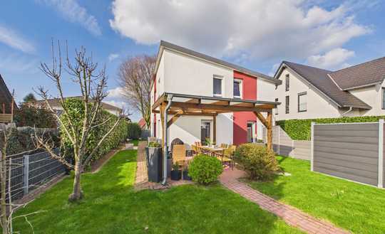 Helles Einfamilienhaus mit viel Platz für Arbeit, Wohnen und Freizeit