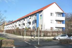Donaustr. 8, 2 R - 3 Zimmer Wohnung mit Tageslichtbad und Loggia – Donaustr. 8, 38120 Weststadt, Braunschweig – Vorschaubild 1