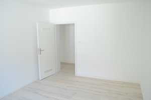 Top Balkonwohnung mit 2 Zimmer – Köln – Vorschaubild 4