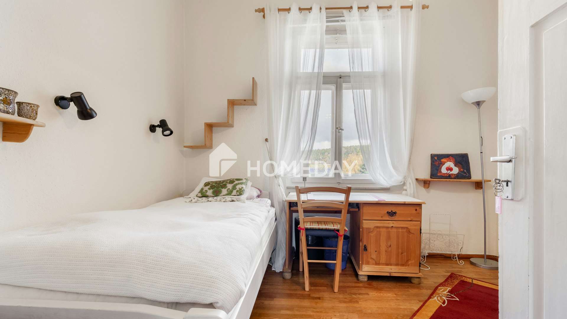 Immobilie in Neukirchen bei Sulzbach-Rosenberg - Wohnen mit Geschichte – ehemaliges Schulhaus mit großem Garten und 2 Wohneinheiten
 - Bild 15