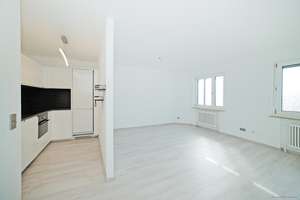 Möbliertes Wohnen in Kirchheim bei München! Stilvolle 2-Zimmer-Wohnung im 3.OG mit TG-Stellplatz! – Die vollständige Adresse der Immobilie erhältst du vom Anbieter., 85551 Kirchheim bei München – Vorschaubild 8