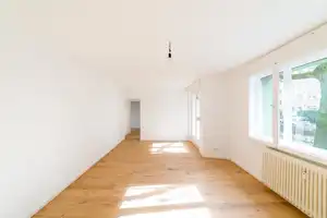 Bezugsfrei & provisionsfrei: 3-Zimmer-Wohnung mit Sonnenbalkon in Top-Zustand! – Berlin – Vorschaubild 2