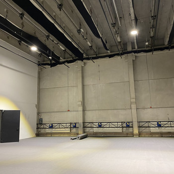 Hamburg-Ottensen, ca. 800 m² große, hochwertige Atelier- /Showroom-/Theaterfläche