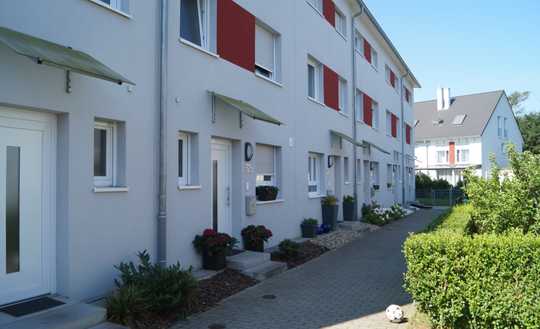 Großzügiges Reihenhaus mit Natur und See vor der Tür – stadtnah wohnen in Karlsruhe