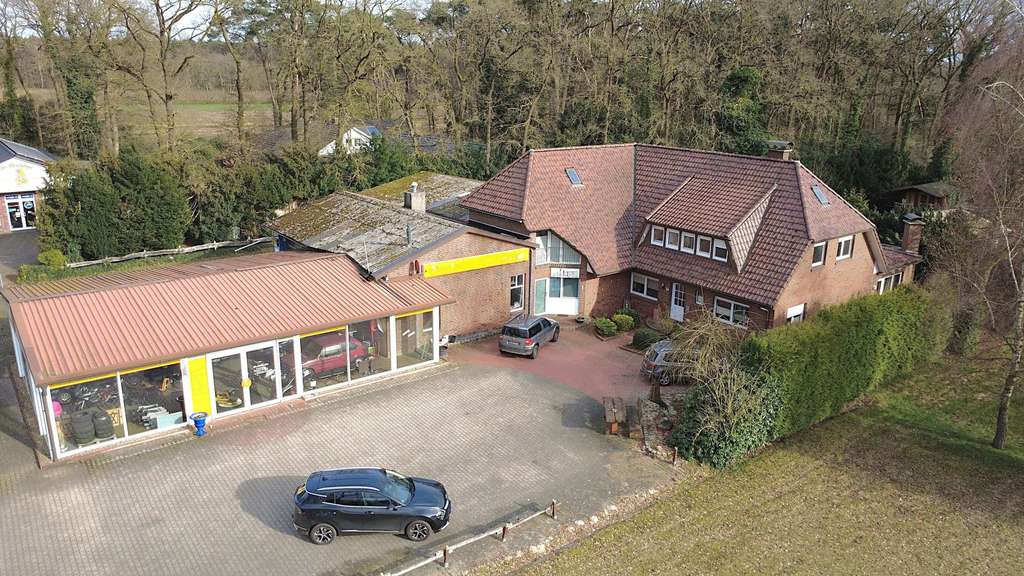 Immobilie in Herzlake - Großzügiges Wohnhaus mit Wintergarten, Poolhaus und vielseitigen Nutzungsmöglichkeiten - Bild 1