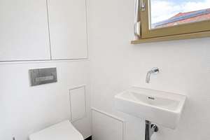 Stilvolle 5,5 Zimmer-Zimmer-Maisonettewohnung mit Klimaanlage & Einzelgarage in begehrter  Lage  – Die vollständige Adresse der Immobilie erhältst du vom Anbieter., 70435 Zuffenhausen-Am Stadtpark, Stuttgart – Vorschaubild 3