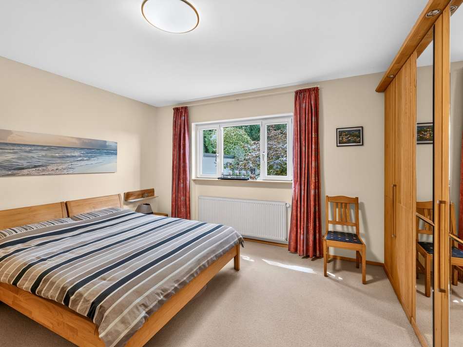 Erdgeschoss Schlafzimmer