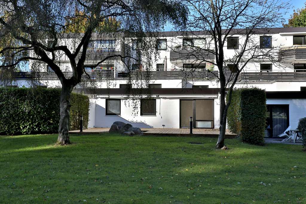 Immobilie in Wentorf bei Hamburg - Großzügiges Wohnen in Wentorf – 160 m² Wohnung mit Parkgrundstück - Bild 0