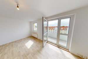 Sofort verfügbare 3-Raum-Wohnung mit Balkon – Fürstenstr. 216, 9130 Chemnitz – Vorschaubild 2