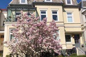 Charmante Altbauwohnung mit Stuck und Gartennutzung – 100 m² in Kanalnähe in Lübeck