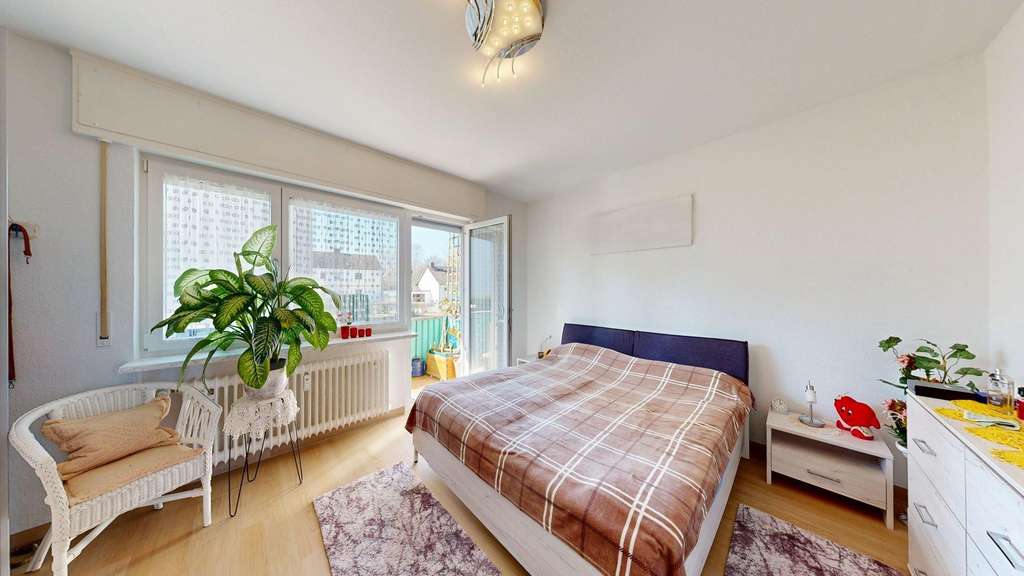 Immobilie in Hagenbach - ~~ GEPFLEGTE DREI ZIMMER WOHNUNG MIT BALKON, KELLERABTEIL, GARAGE UND STELLPLATZ ~~ - Bild 4