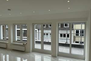 Exklusive Maisonette-Wohnung (3 Zimmer) mit Balkon & Klimaanlage & Küche – Erstbezug – Klosterstraße 58b, 40211 Stadtmitte, Düsseldorf – Vorschaubild 3