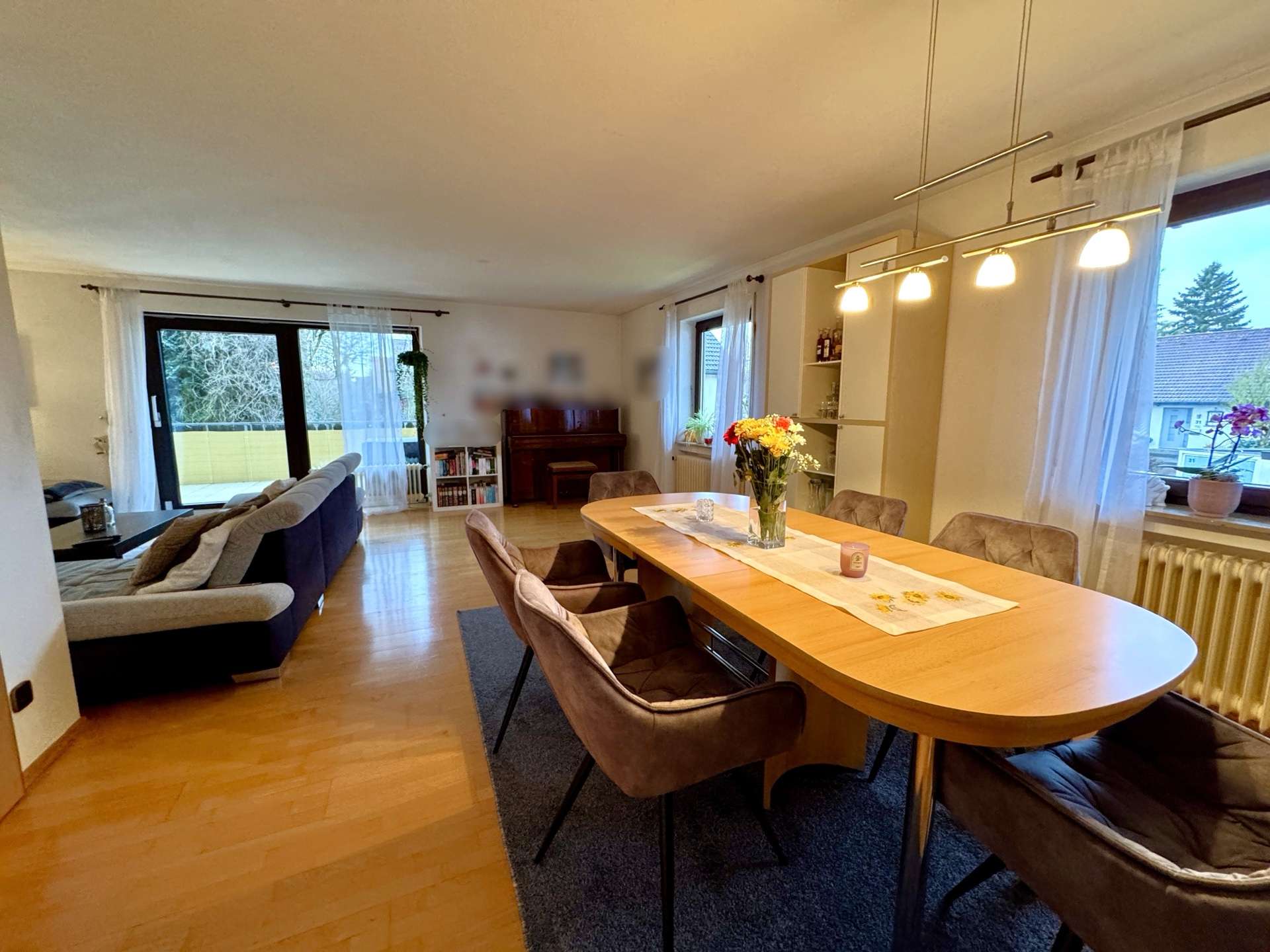 Immobilie in Rammingen - Familienfreundliche Doppelhaushälfte in Rammingen mit großzügigem Garten, Garage und Stellplatz! - Bild 4