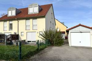 Vermietete (Nato-) Doppelhaushälfte in Eschenbach – Die vollständige Adresse der Immobilie erhältst du vom Anbieter., 92676 Eschenbach in der Oberpfalz – Vorschaubild 1