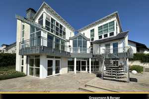 Lichterfüllte Villa mit traumhaftem Seeblick – Stormarn (Kreis) – Vorschaubild 1