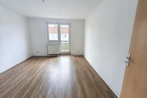 Drei Zimmer*Balkon*Modernes Badezimmer und Einbauküche – Albert-Keller-Straße 6, 6217 Merseburg – Vorschaubild 4