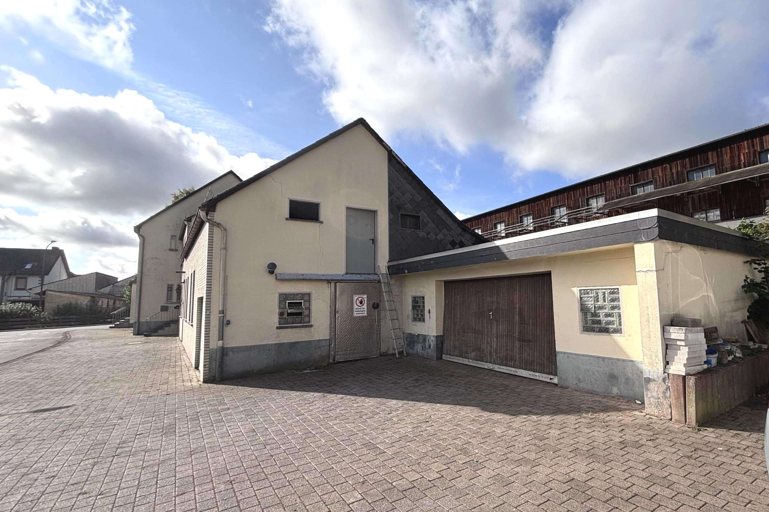 Wohn- und Gewerbeobjekt mit großem Potenzial – Wohnen, Arbeiten & Gestalten unter einem Dach, Vulkaneifel Kreis – Bild 3