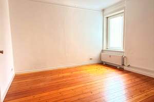 Uhlenhorst: Sonnenverwöhnter Altbau mit Balkon, Weitblick & Privatsphäre – Die vollständige Adresse der Immobilie erhältst du vom Anbieter., 22085 Uhlenhorst, Hamburg – Vorschaubild 9