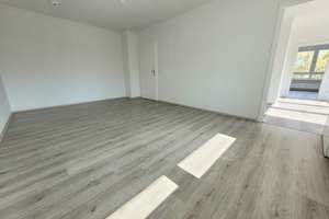 Frisch renovierte 3-Zimmer-Wohnung mit Balkon und Aufzug! – Philosophenweg 4, 45279 Freisenbruch, Essen – Vorschaubild 4