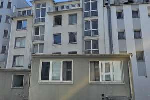Hochrentables Wohnhaus mit einer Geschäftseinheit und erheblichem Potential