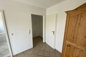 Helle, großräumige Wohnung mit drei Balkons (Ausblick) – Strohschnitterweg 13, 65203 Biebrich, Wiesbaden – Vorschaubild 9
