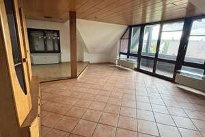 Großzügiges Zweifamilienhaus mit großem Garten, Pool, 3 Stellplätzen, Carport und zwei Garagen – Verdistraße 26, 90455 Katzwang, Reichelsdorf Ost, Reichelsdorfer Keller, Nürnberg – Vorschaubild 6