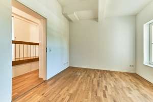 Über den Dächern Altonas: 130 m² Denkmal-Penthouse mit Elbblick & zwei Sonnen-Terrassen! – Palmaille 126, 22767 Altona-Altstadt, Hamburg – Vorschaubild 14