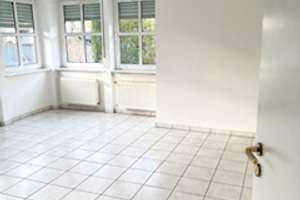 Schöne Wohnung in zentraler Lage, ideal für Pendler! – Eurenerstr. 59/a, 54294 West/Pallien, Trier – Vorschaubild 3